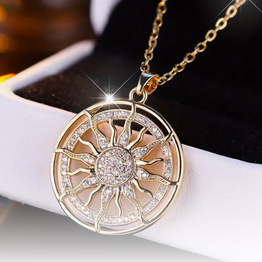 Gold tone Sparkling Little Sun Pendant Ladies Fashion Necklace